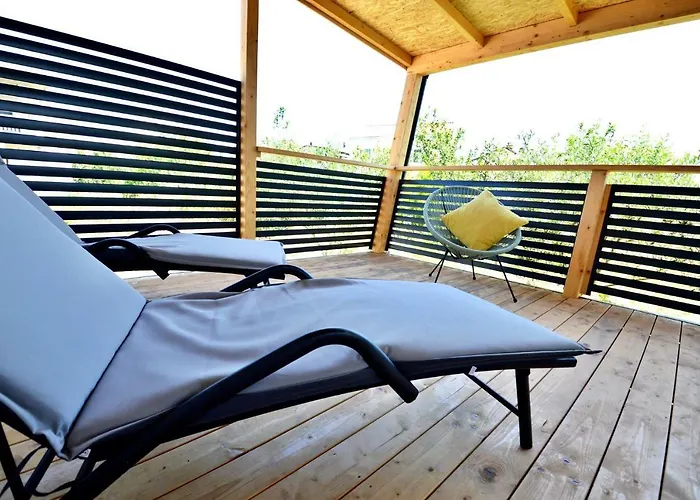 Mobile Cvita مكان تخييم *